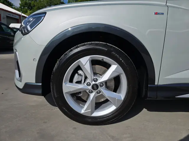 Audi Q3 po čistení, fotka 9