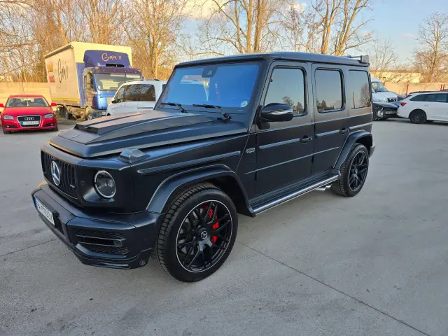 Mercedes Brabus, čierny po čistení