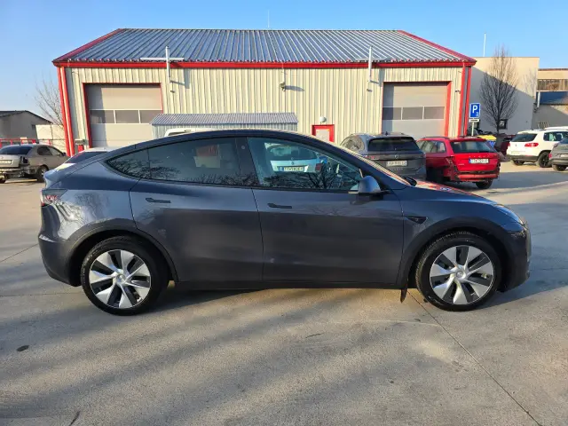Tesla po čistení, fotka 4