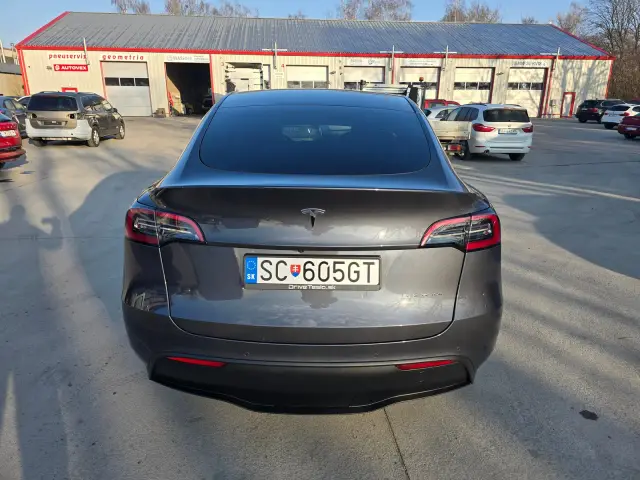 Tesla po čistení, fotka 8