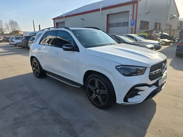 Mercedes GLE po čistení, fotka 3