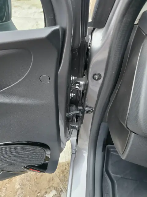 Renault Clio po čistení, fotka 11