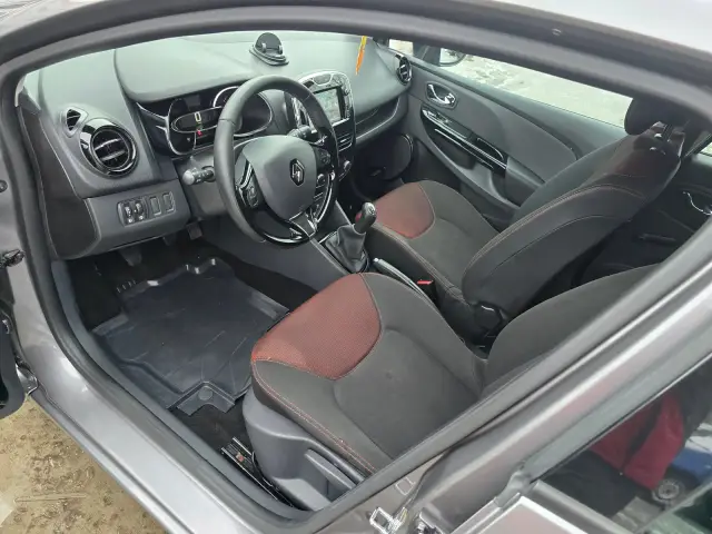 Renault Clio po čistení, fotka 12