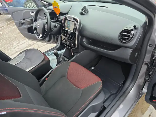 Renault Clio po čistení, fotka 14