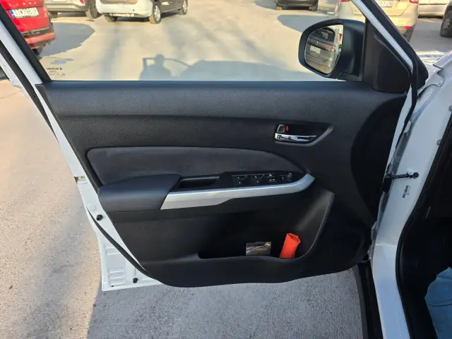Suzuki Swift po čistení, fotka 10