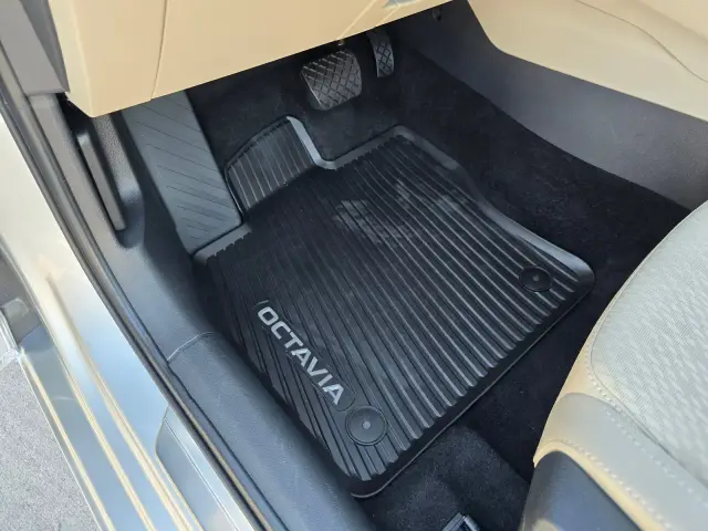 Škoda Octavia po čistení, fotka 12