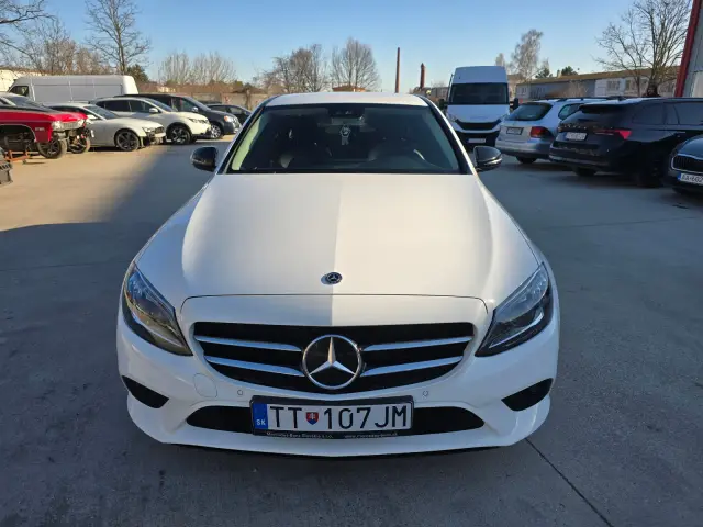 Mercedes C220 po čistení, fotka 3