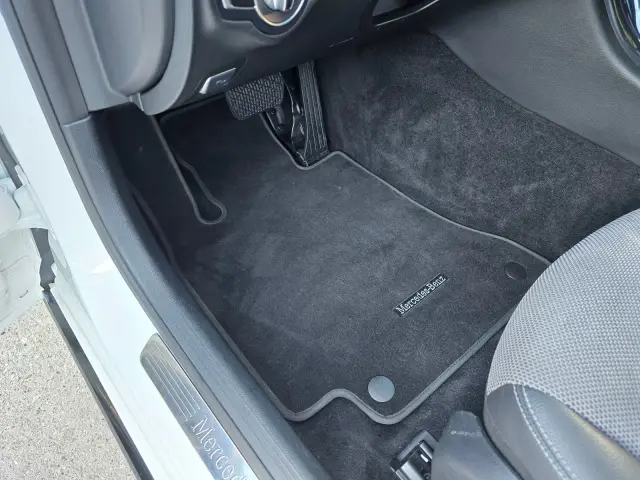 Mercedes C220 po čistení, fotka 13